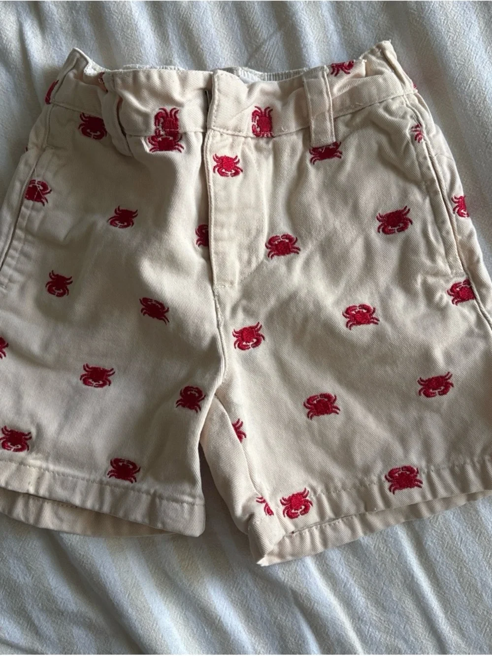 GAP Cream Shorts with Red Crab Embroidery